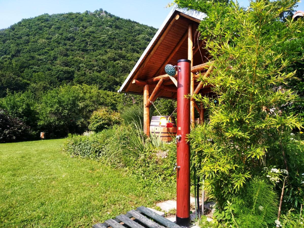 Na Okić - a private forest oasis Sveti Martin pod Okicem Exterior foto